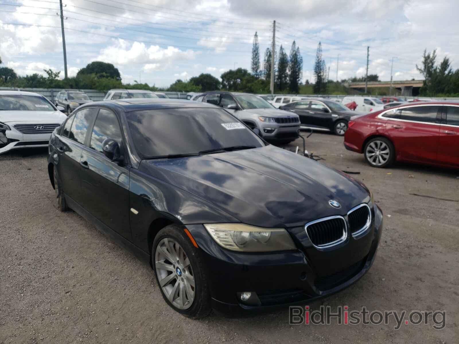 Photo WBAPH7C56BE131136 - BMW 3 SERIES 2011