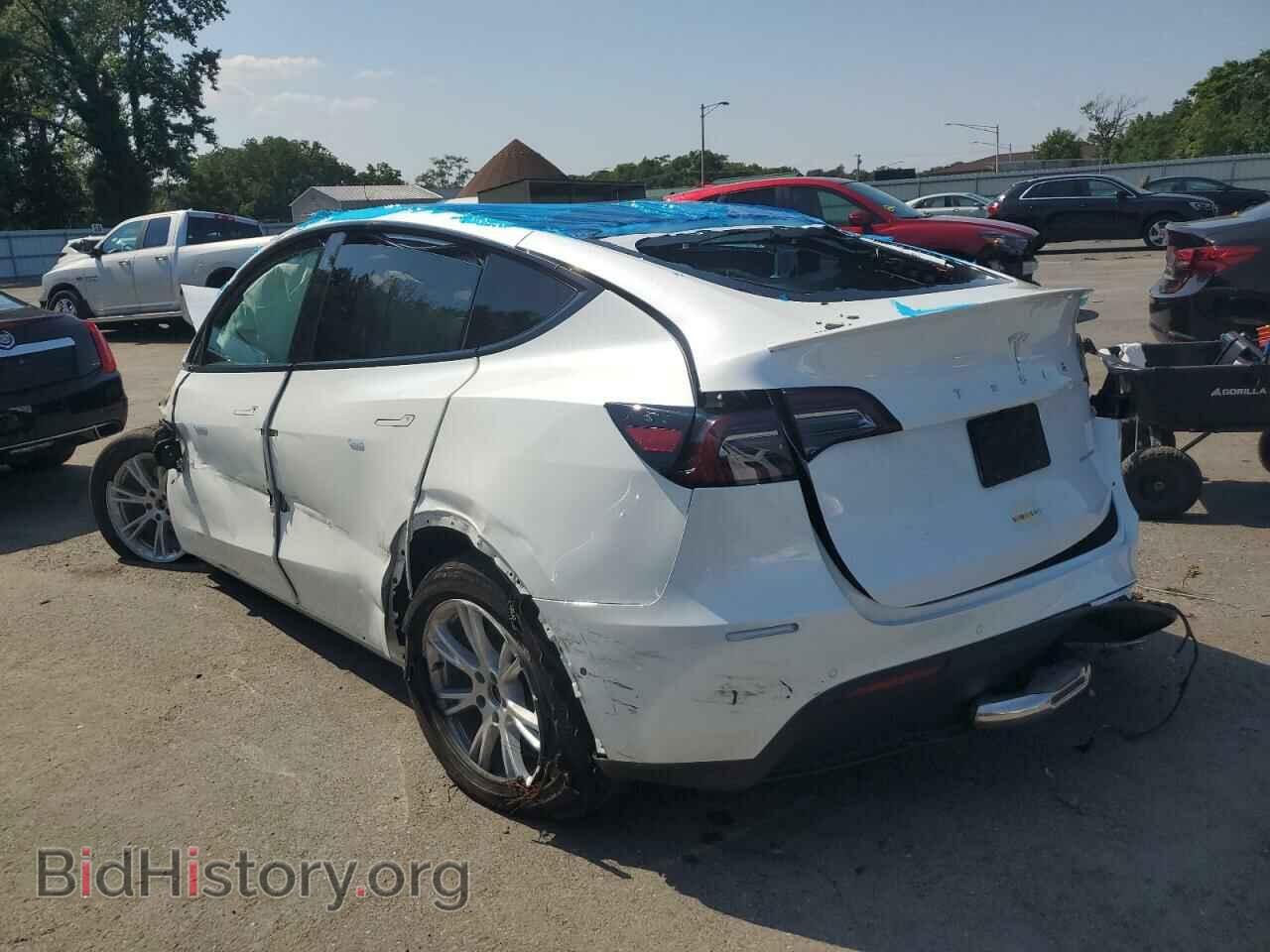 2022 TESLA MODEL Y - VIN: 7SAYGDEE9NF308256 - Фото 2