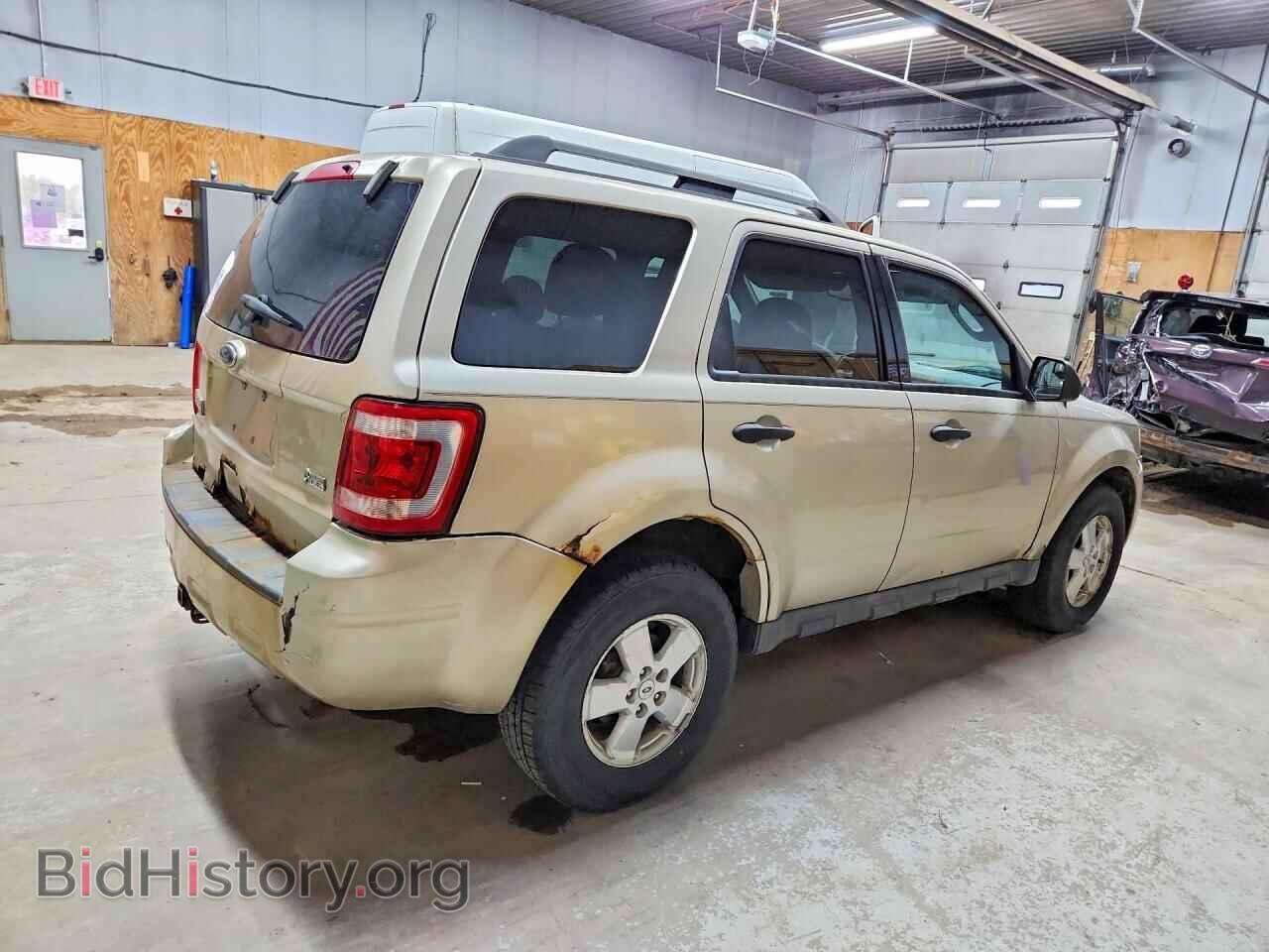 2010 FORD ESCAPE - VIN: 1FMCU9DG8AKA54225 - Фото 3