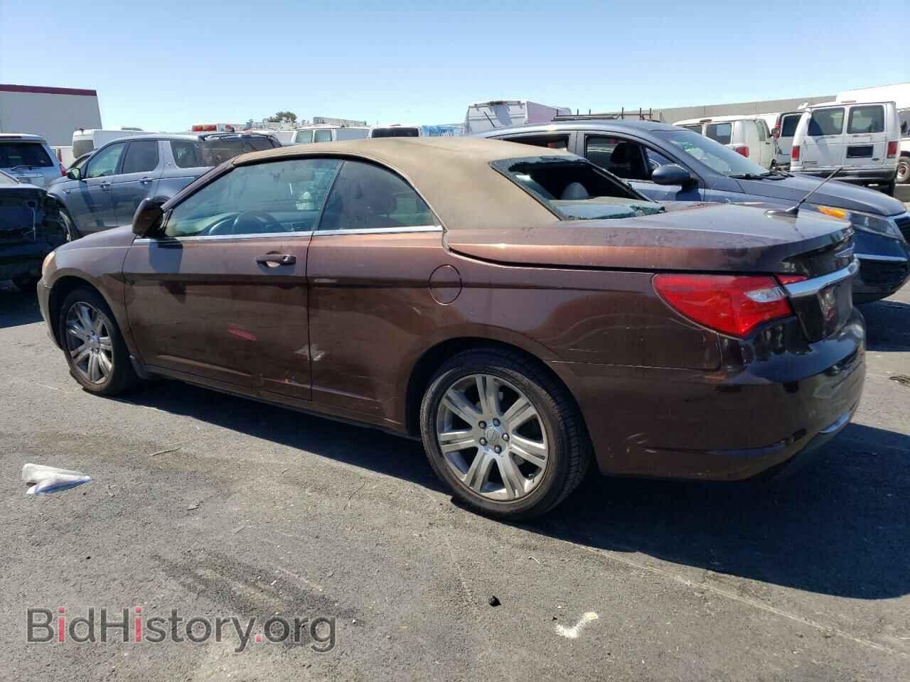 2012 CHRYSLER 200 - VIN: 1C3BCBEBXCN183425 - Фото 2