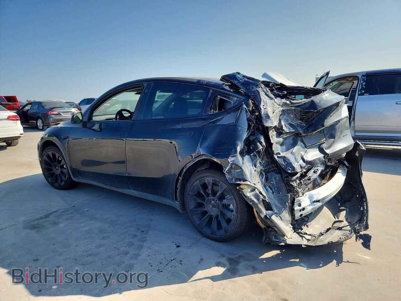 2022 TESLA MODEL Y - VIN: 7SAYGDEE2NF447256 - Фото 2