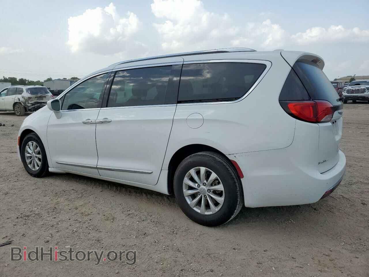 2018 CHRYSLER PACIFICA - VIN: 2C4RC1BG6JR123260 - Фото 2