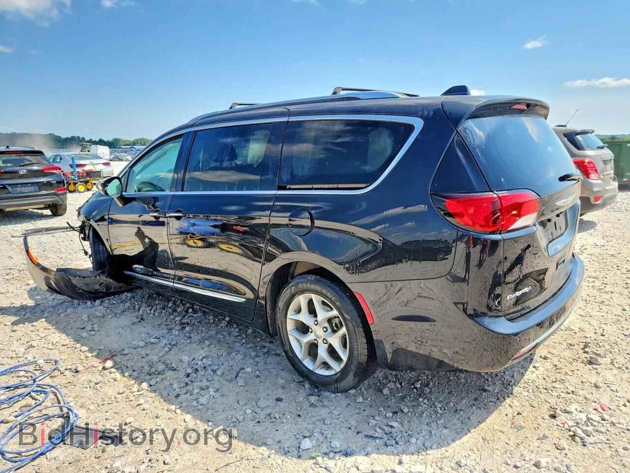 2017 CHRYSLER PACIFICA - VIN: 2C4RC1GG3HR528608 - Photo 2