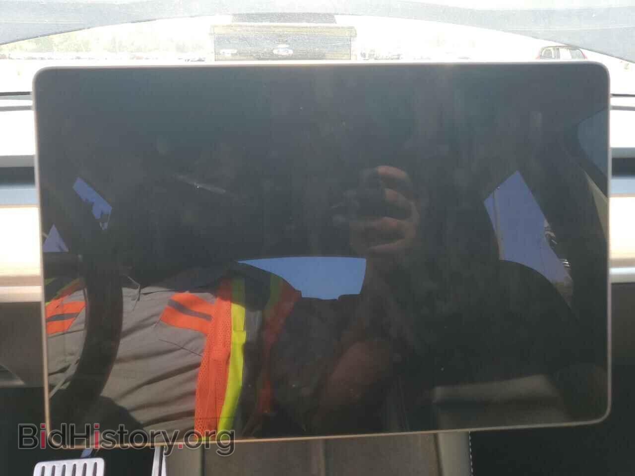 2022 TESLA MODEL Y - VIN: 7SAYGDEF7NF514667 - Photo 9