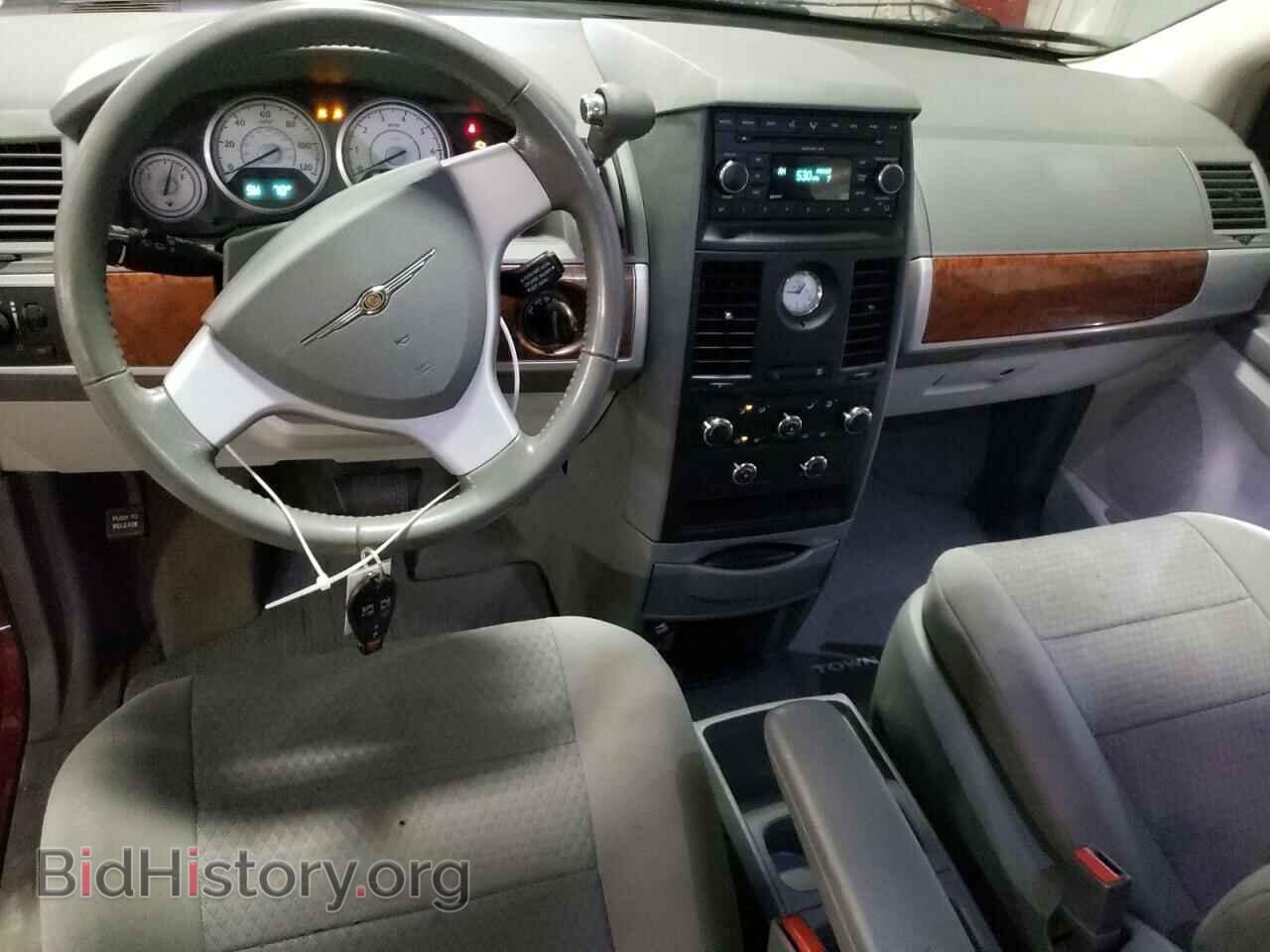 2008 CHRYSLER MINIVAN - VIN: 2A8HR54PX8R611922 - Фото 8
