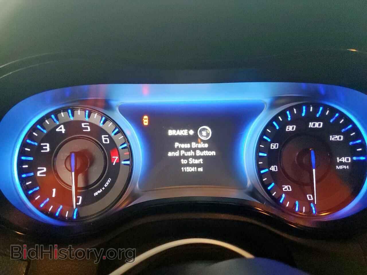 2016 CHRYSLER 300 - VIN: 2C3CCABG4GH182218 - Фото 9