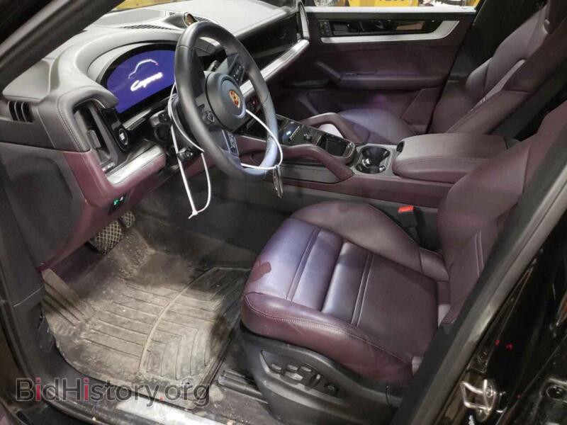 2024 Porsche CAYENNE (VIN WP1BA2AY2RDA51929) — фото 7 из 13