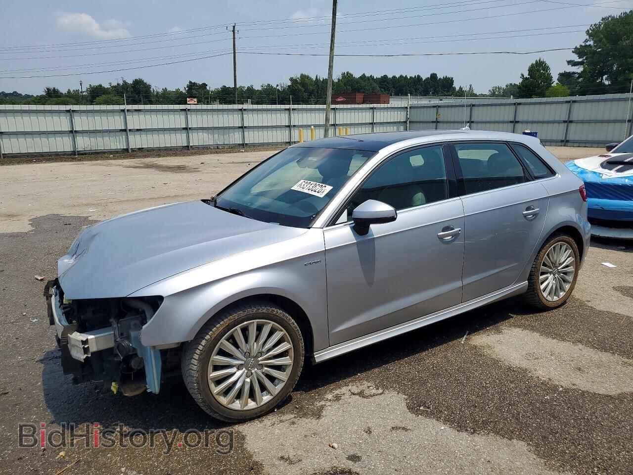 Фотография WAUTPBFF3HA055237 - AUDI A3 2017