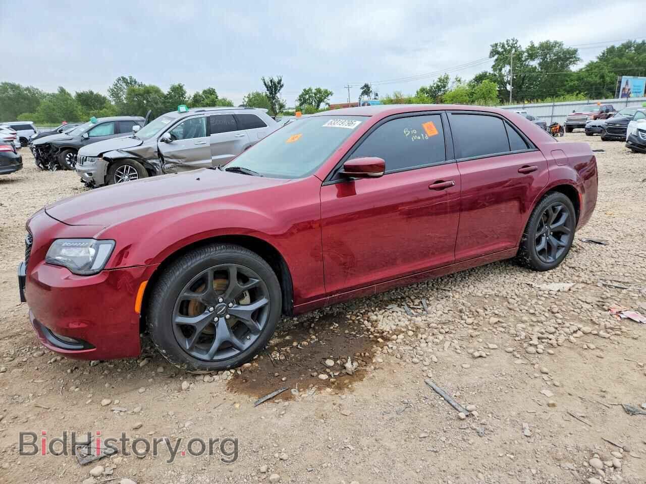 Фотография 2C3CCABG9PH562140 - CHRYSLER 300 2023