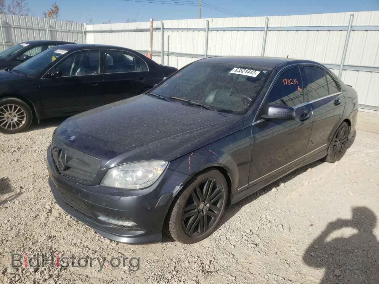 2011 MERCEDES-BENZ C-CLASS - VIN: WDDGF8BB2BA525686 - Фото 2
