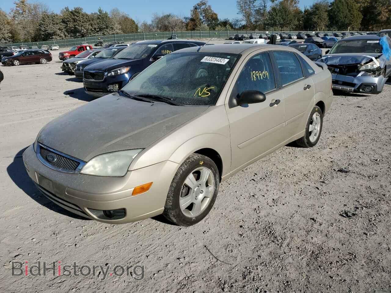 2007 FORD FOCUS - VIN: 1FAHP34N77W170570 - Фото 2