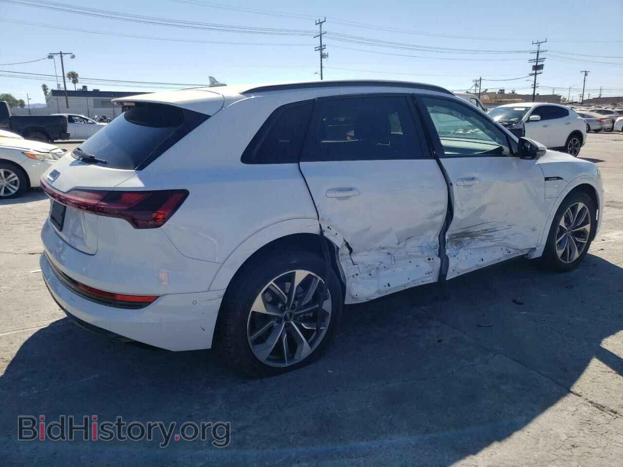 2021 AUDI E-TRON - VIN: WA1LAAGE8MB002326 - Фото 3