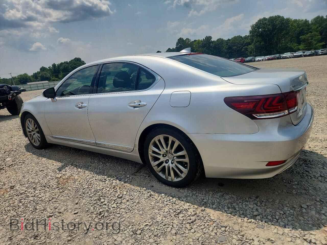 2015 LEXUS LS460 - VIN: JTHBL5EF7F5137425 - Photo 2