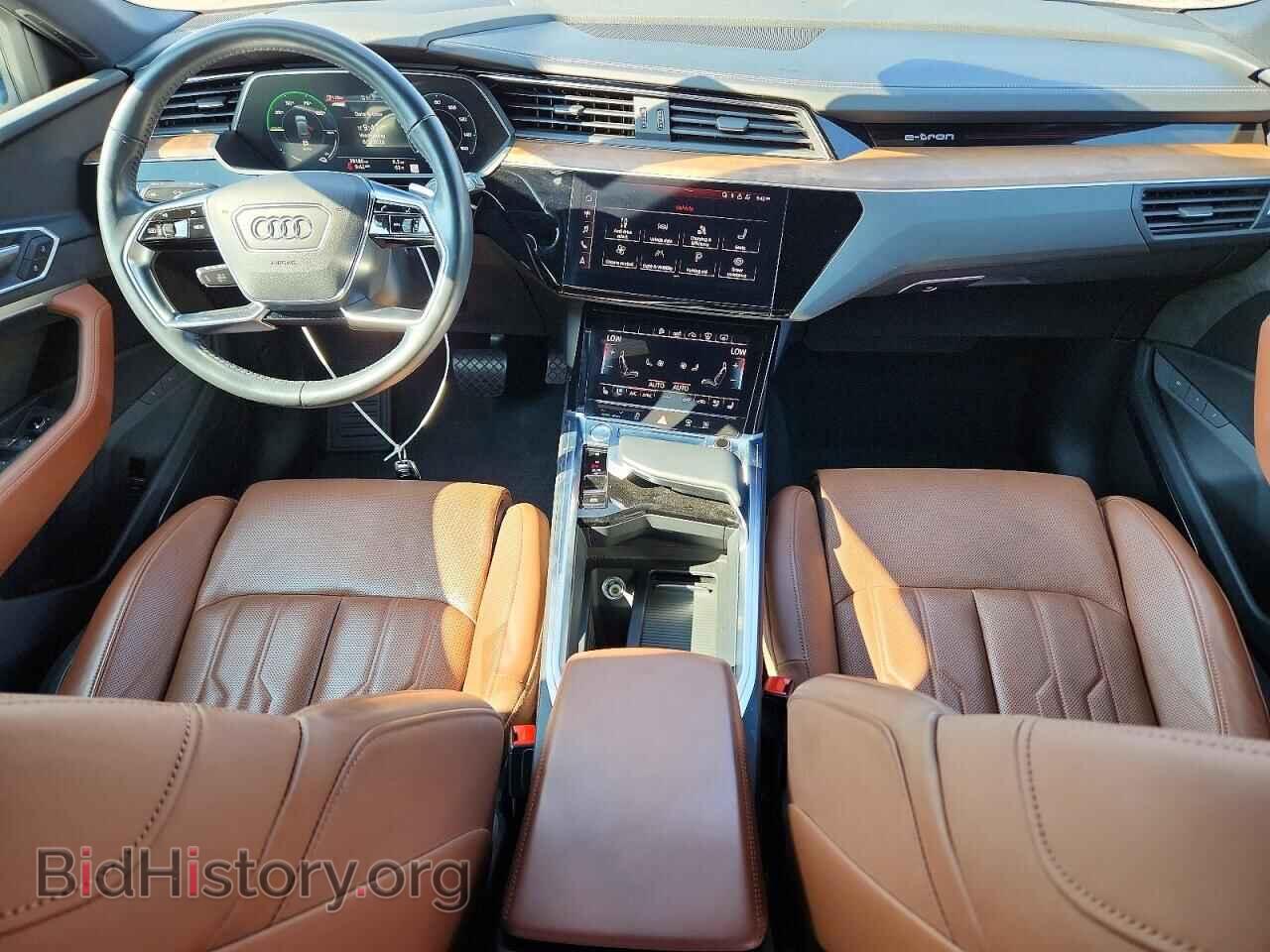 2019 AUDI E-TRON - VIN: WA1VAAGE2KB021167 - Photo 8