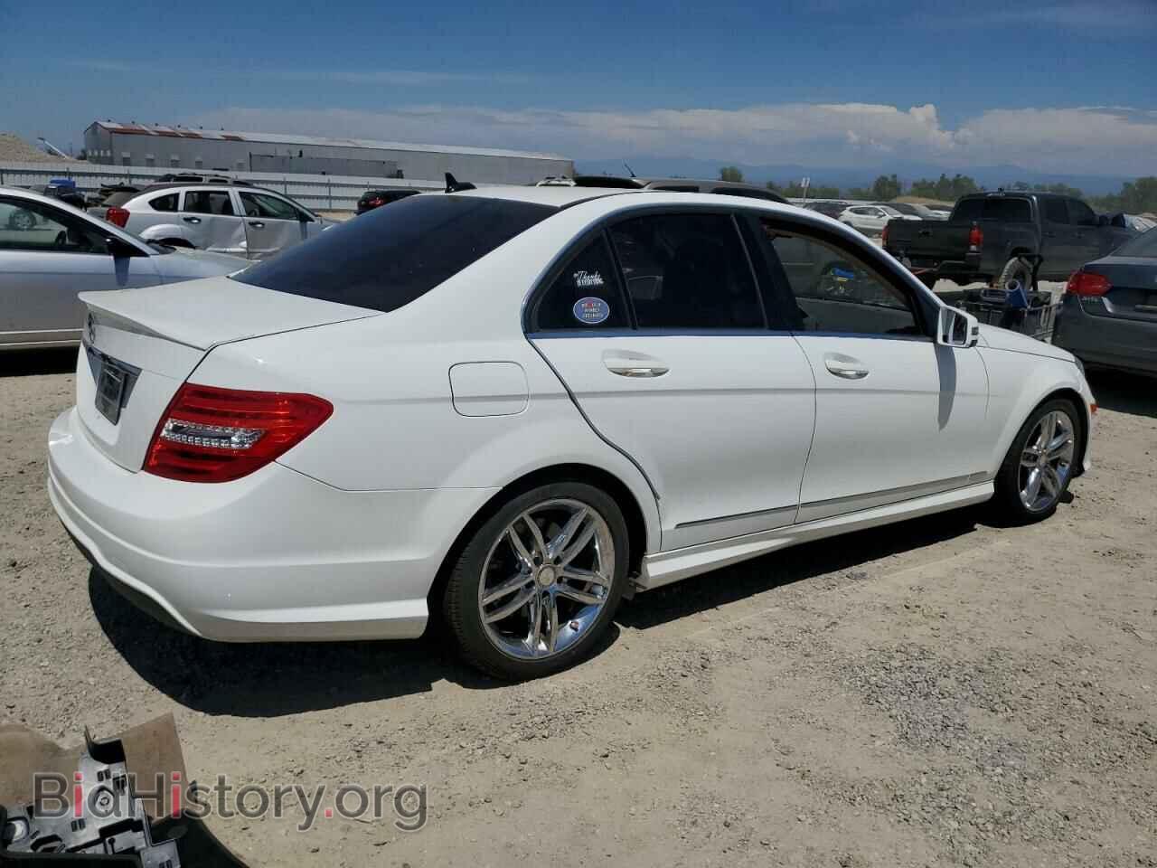 2013 MERCEDES-BENZ C-CLASS - VIN: WDDGF4HB0DR264286 - Фото 3