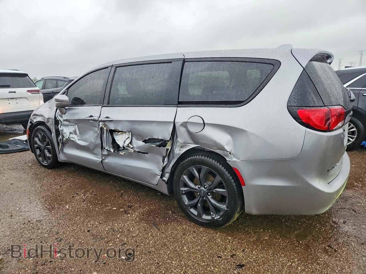 2018 CHRYSLER PACIFICA - VIN: 2C4RC1FG2JR204511 - Photo 2
