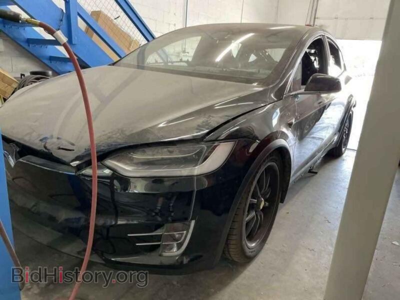 2018 Tesla MODEL X (VIN 5YJXCAE21JF126201) — photo 2 of 10