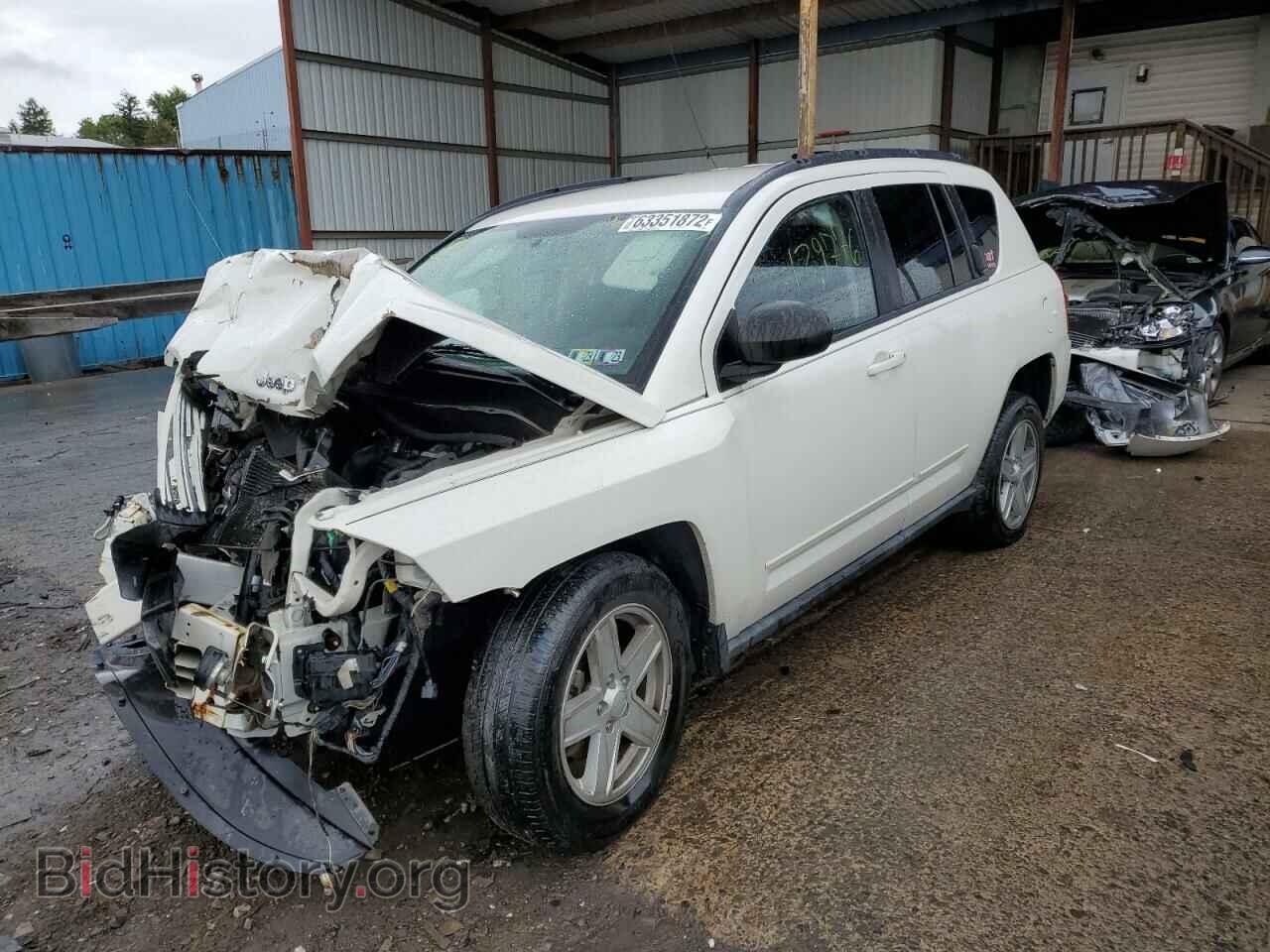 2010 JEEP COMPASS - VIN: 1J4NF4FB4AD593287 - Photo 2