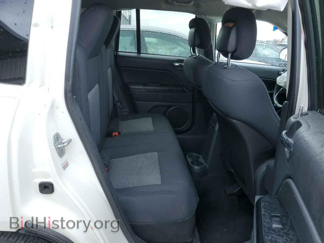 2010 JEEP COMPASS - VIN: 1J4NF4FB4AD593287 - Photo 6