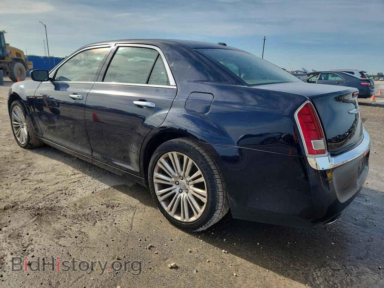 2011 CHRYSLER 300 - VIN: 2C3CA5CG7BH551027 - Фото 2