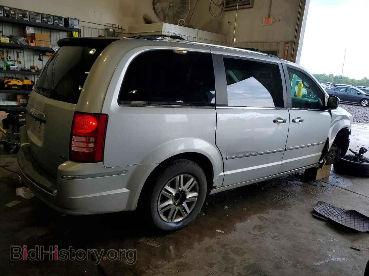 2008 CHRYSLER MINIVAN - VIN: 2A8HR64X58R132877 - Фото 3