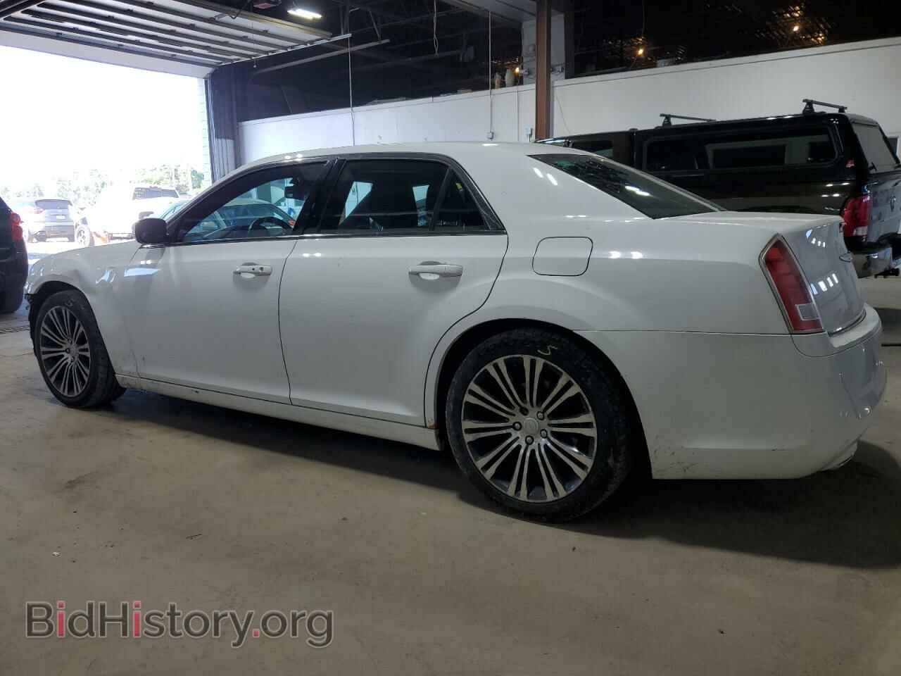 2012 CHRYSLER 300 - VIN: 2C3CCABG0CH182775 - Фото 2