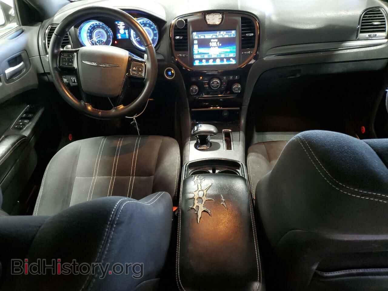 2012 CHRYSLER 300 - VIN: 2C3CCABG0CH182775 - Фото 8