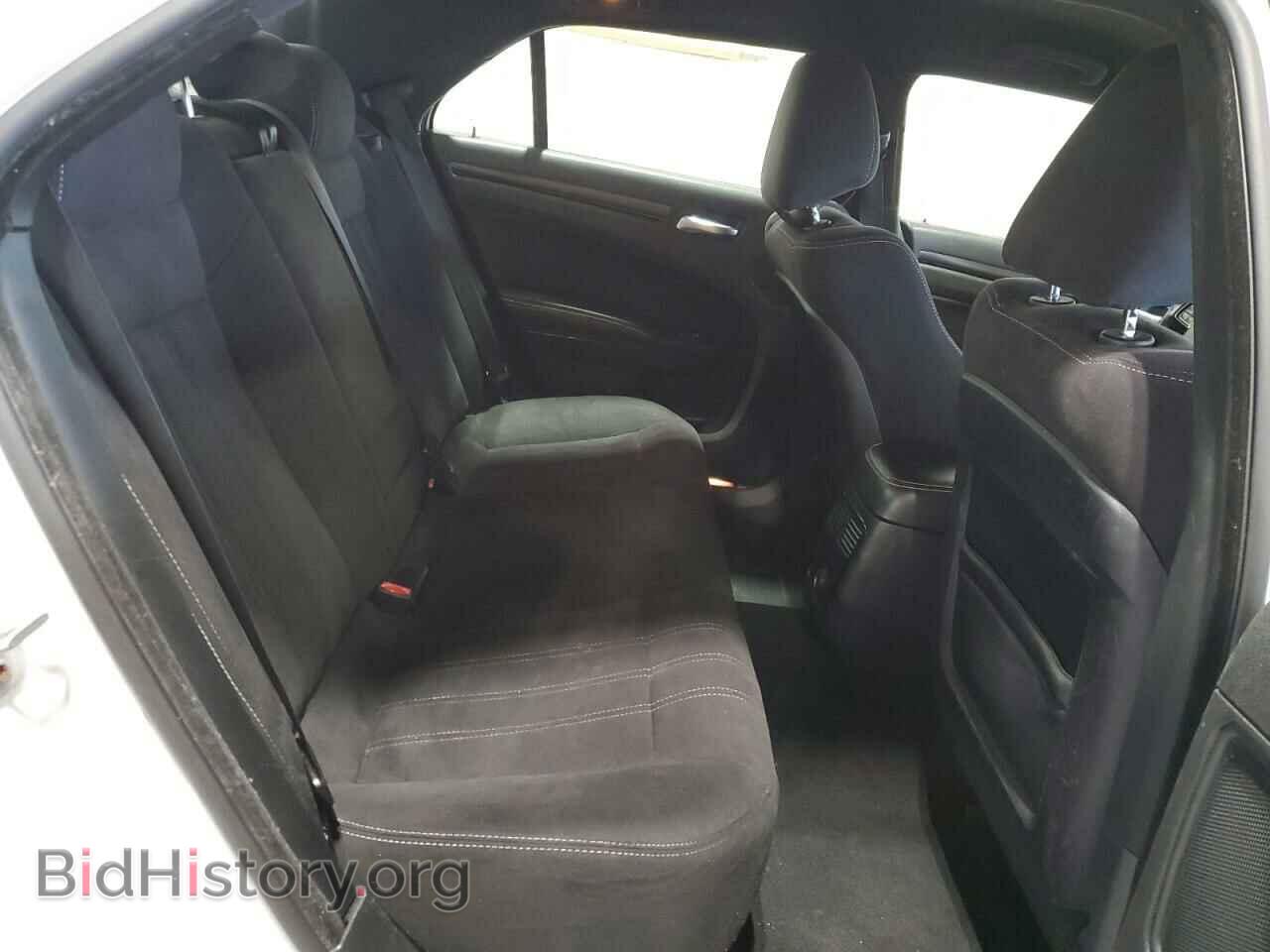 2012 CHRYSLER 300 - VIN: 2C3CCABG0CH182775 - Фото 10