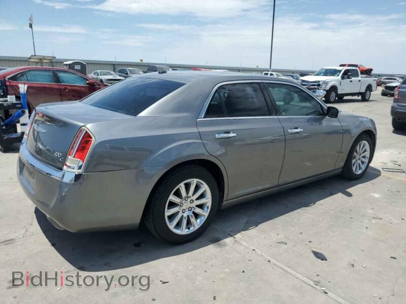 2012 Chrysler 300 (VIN 2C3CCAET2CH236568) — фото 3 из 12