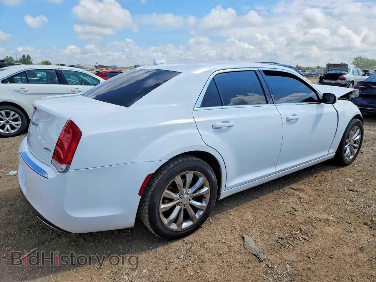 2015 CHRYSLER 300 - VIN: 2C3CCARG9FH923323 - Photo 3