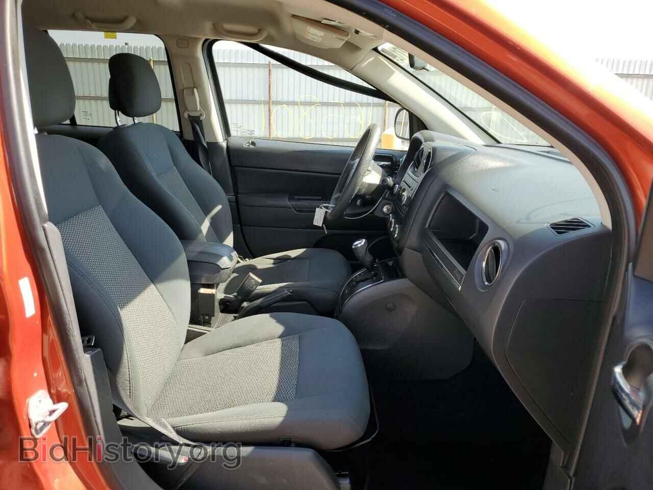 2010 JEEP COMPASS - VIN: 1J4NT4FB0AD611941 - Photo 5