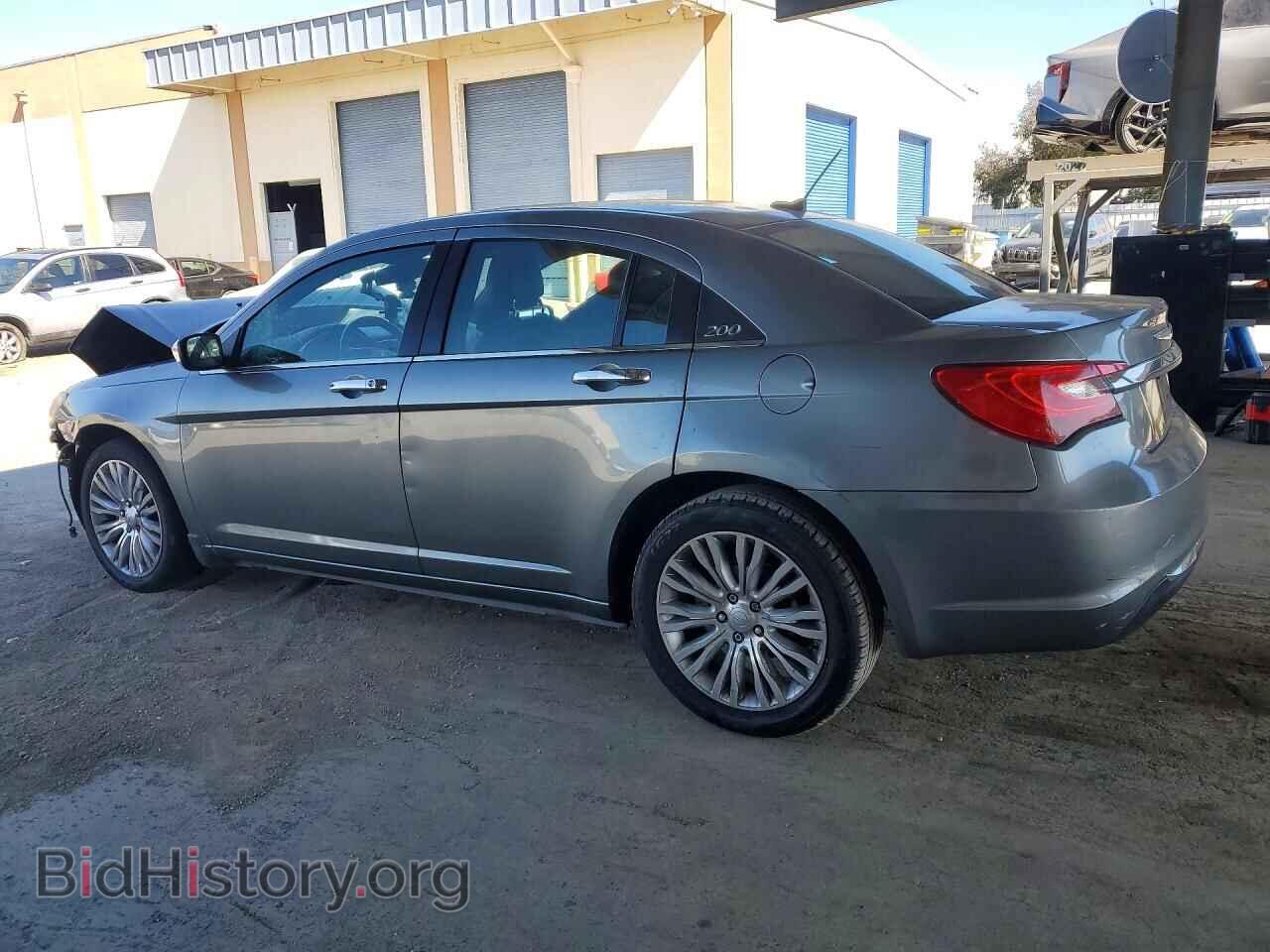 2011 CHRYSLER 200 - VIN: 1C3BC2FB6BN582538 - Photo 2
