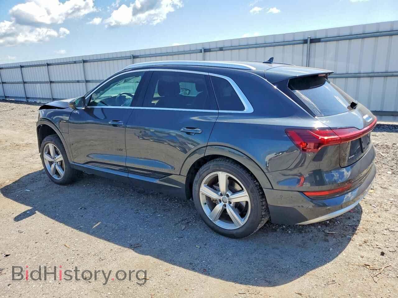 2019 AUDI E-TRON - VIN: WA1LABGE2KB021909 - Photo 2