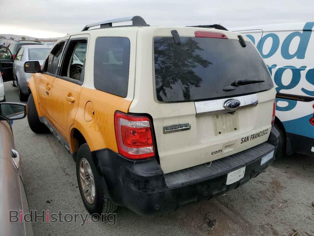 2011 FORD ESCAPE - VIN: 1FMCU4K39BKA98464 - Фото 3
