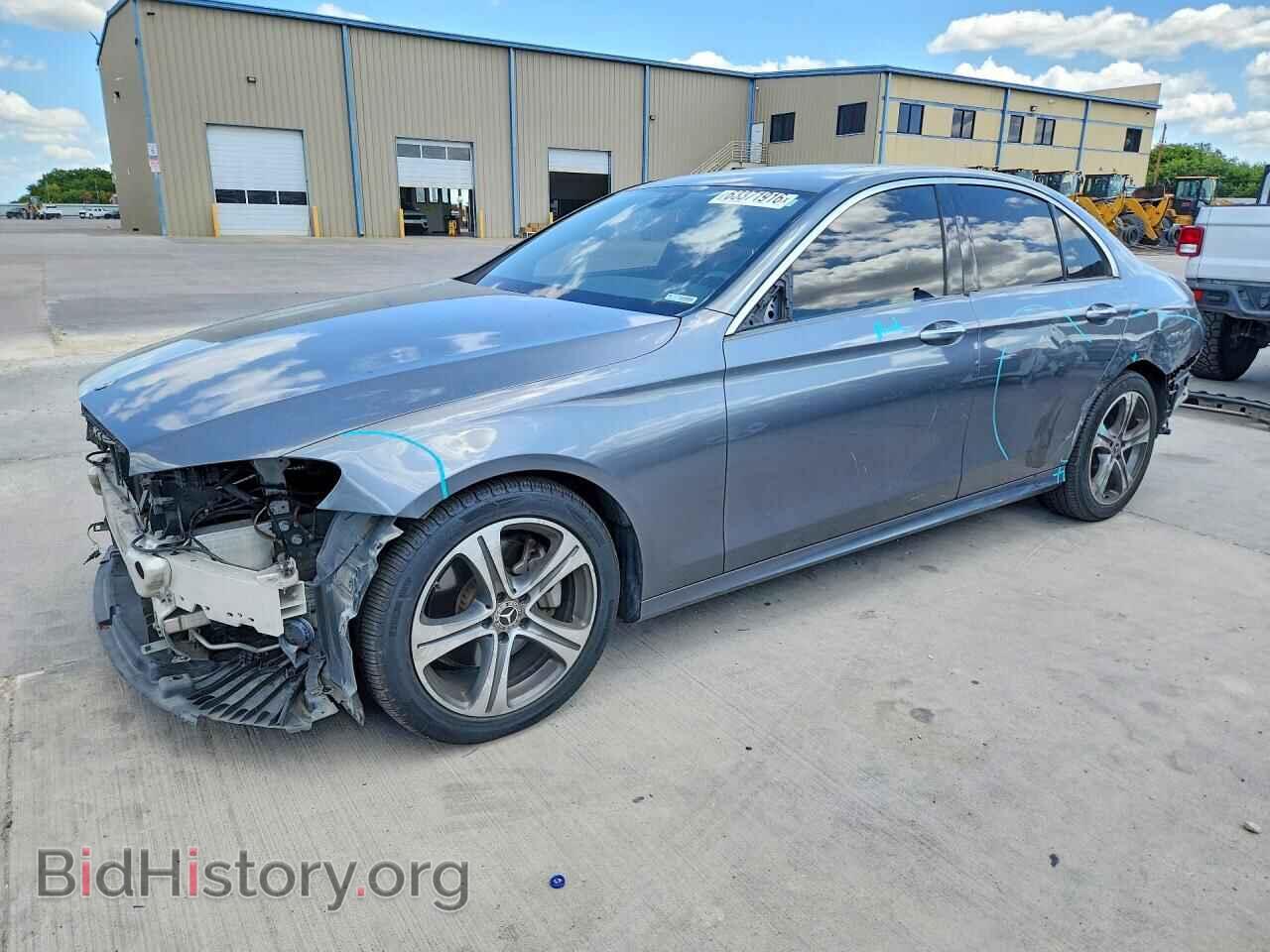 Photo WDDZF4KB7JA390947 - MERCEDES-BENZ E-CLASS 2018