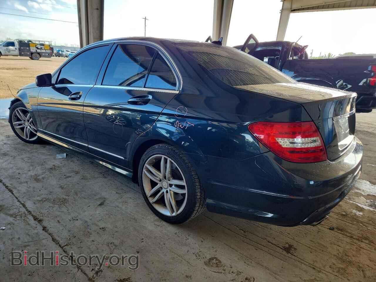 2012 MERCEDES-BENZ C-CLASS - VIN: WDDGF8BB7CR205332 - Фото 2