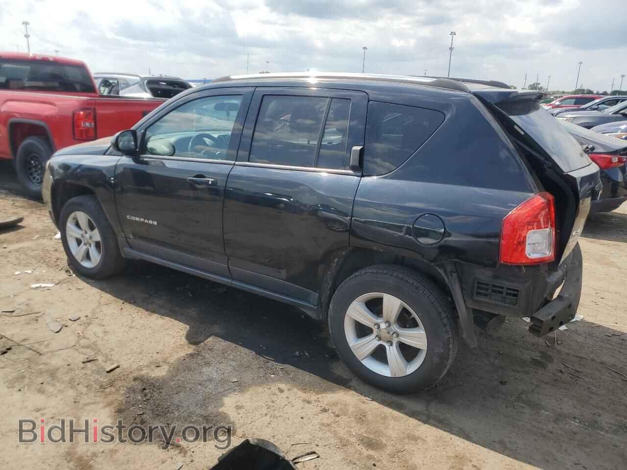 2012 JEEP COMPASS - VIN: 1C4NJDBBXCD563577 - Photo 2