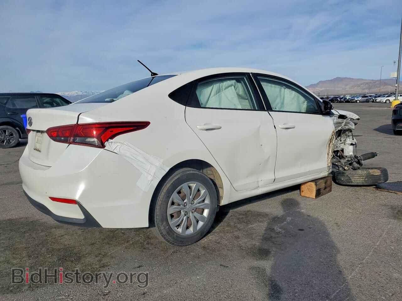 2018 HYUNDAI ACCENT - VIN: 3KPC24A30JE014111 - Фото 3