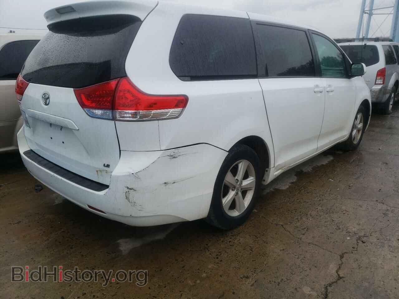 2012 TOYOTA SIENNA - VIN: 5TDKA3DC4CS014237 - Фото 4