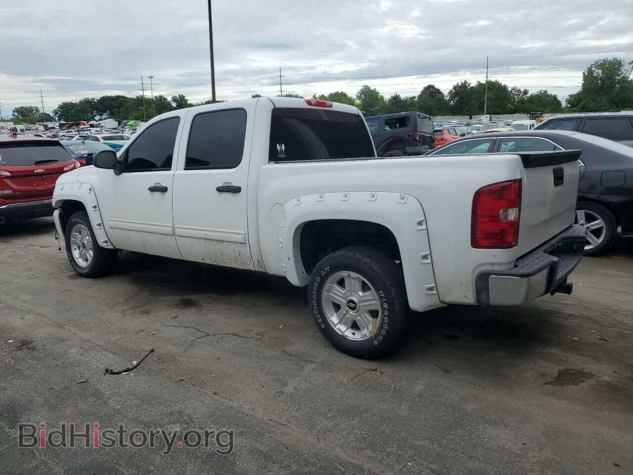 2011 CHEVROLET ALL Models - VIN: 3GCPKSE39BG390103 - Фото 2