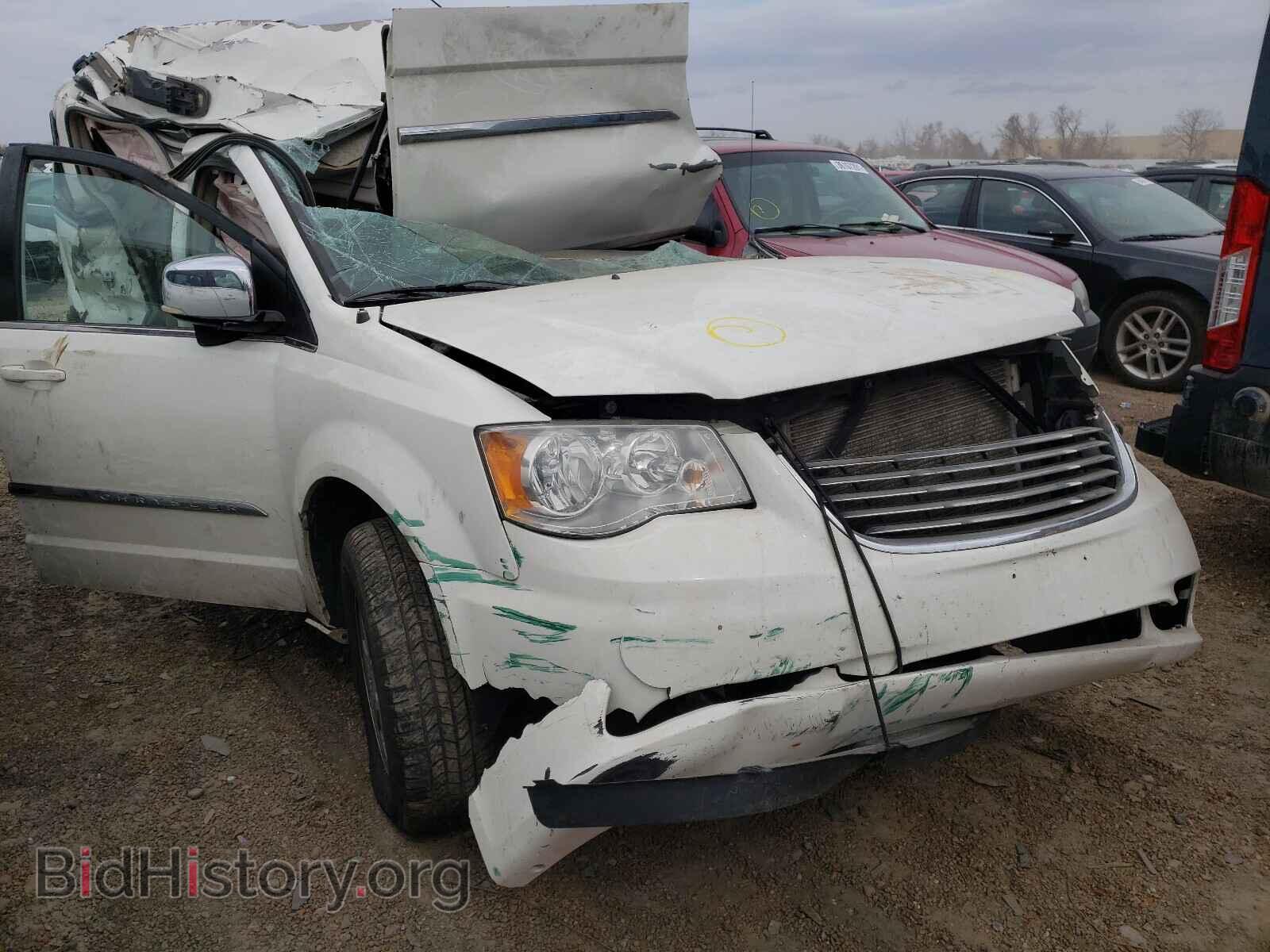 2011 CHRYSLER MINIVAN - VIN: 2A4RR8DG7BR796719 - Фото 2