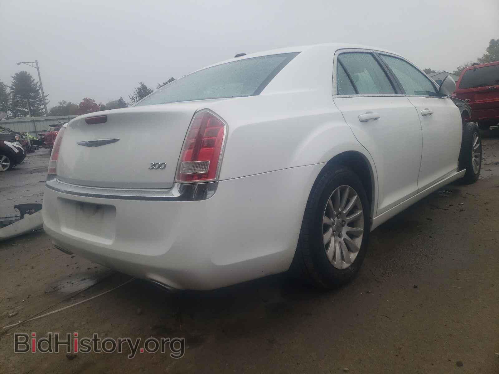 2013 CHRYSLER 300 - VIN: 2C3CCAAG4DH527244 - Фото 4
