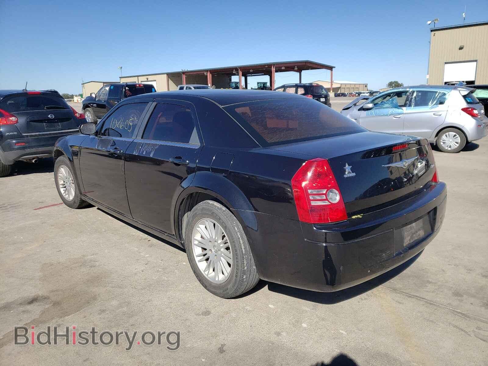 2009 CHRYSLER 300 - VIN: 2C3KA43D09H517243 - Фото 3