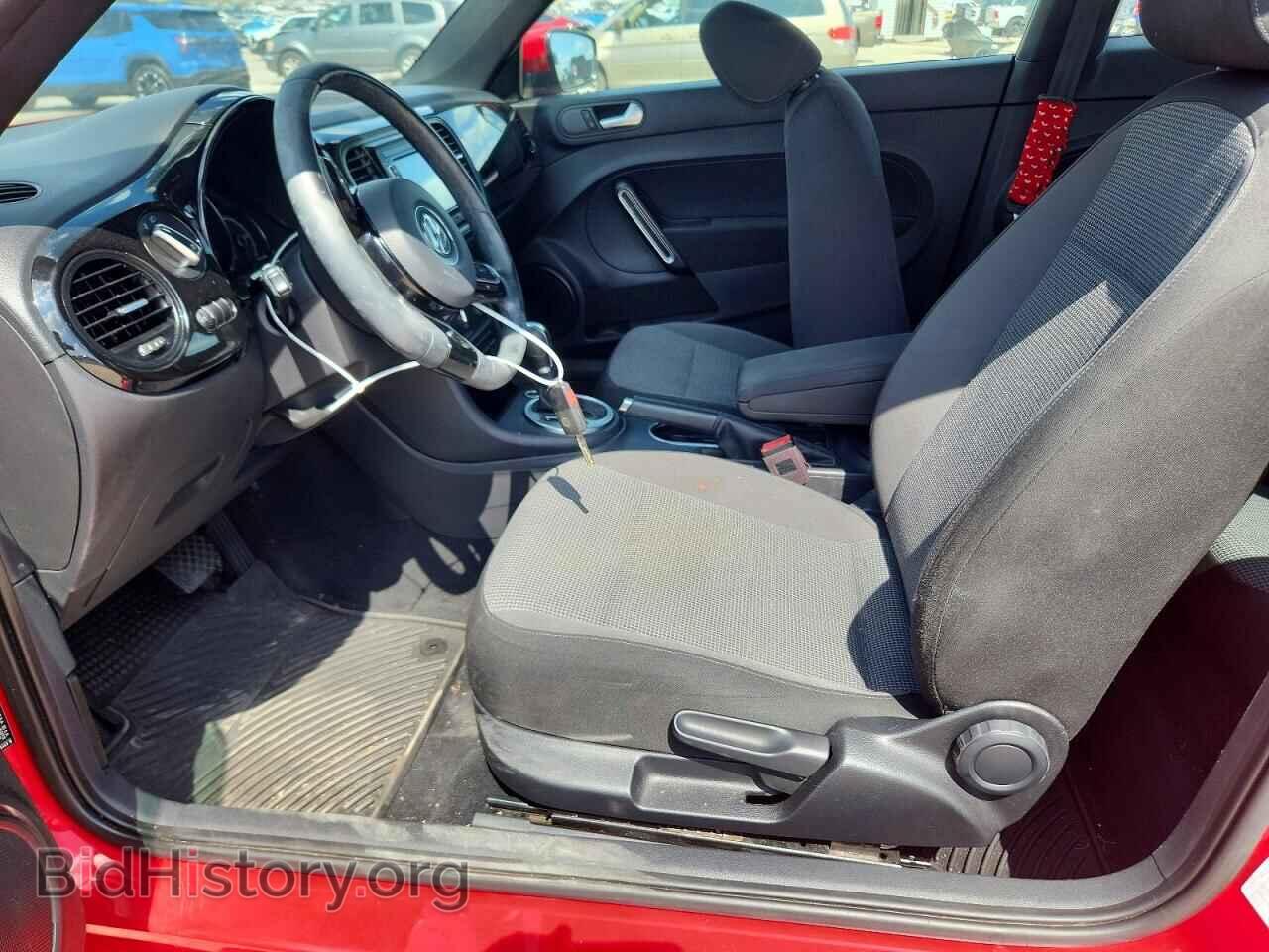 2019 VOLKSWAGEN BEETLE - VIN: 3VWFD7AT4KM710810 - Фото 7