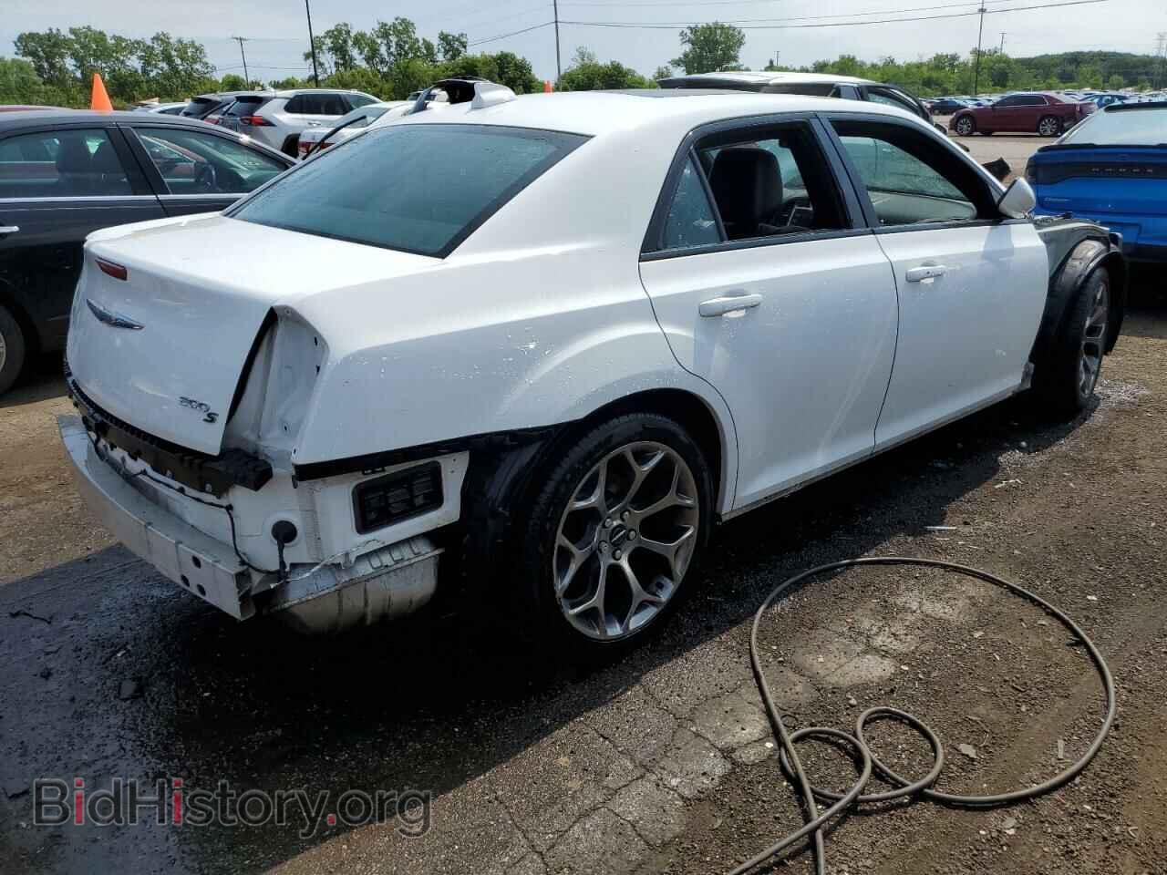 2016 CHRYSLER 300 - VIN: 2C3CCABG4GH243910 - Фото 3