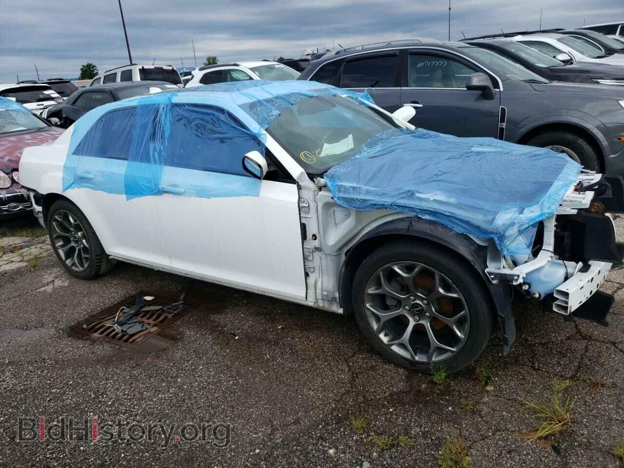 2016 CHRYSLER 300 - VIN: 2C3CCABG4GH243910 - Фото 4