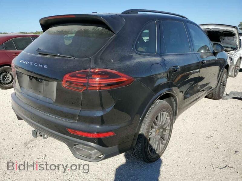 2017 Porsche CAYENNE (VIN WP1AA2A26HKA84711) — фото 4 из 10