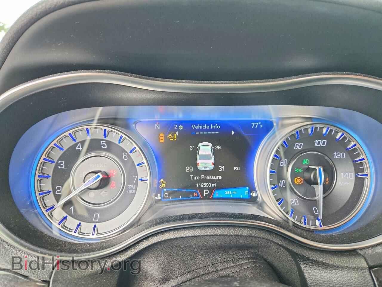 2019 CHRYSLER 300 - VIN: 2C3CCAEG0KH705965 - Photo 9