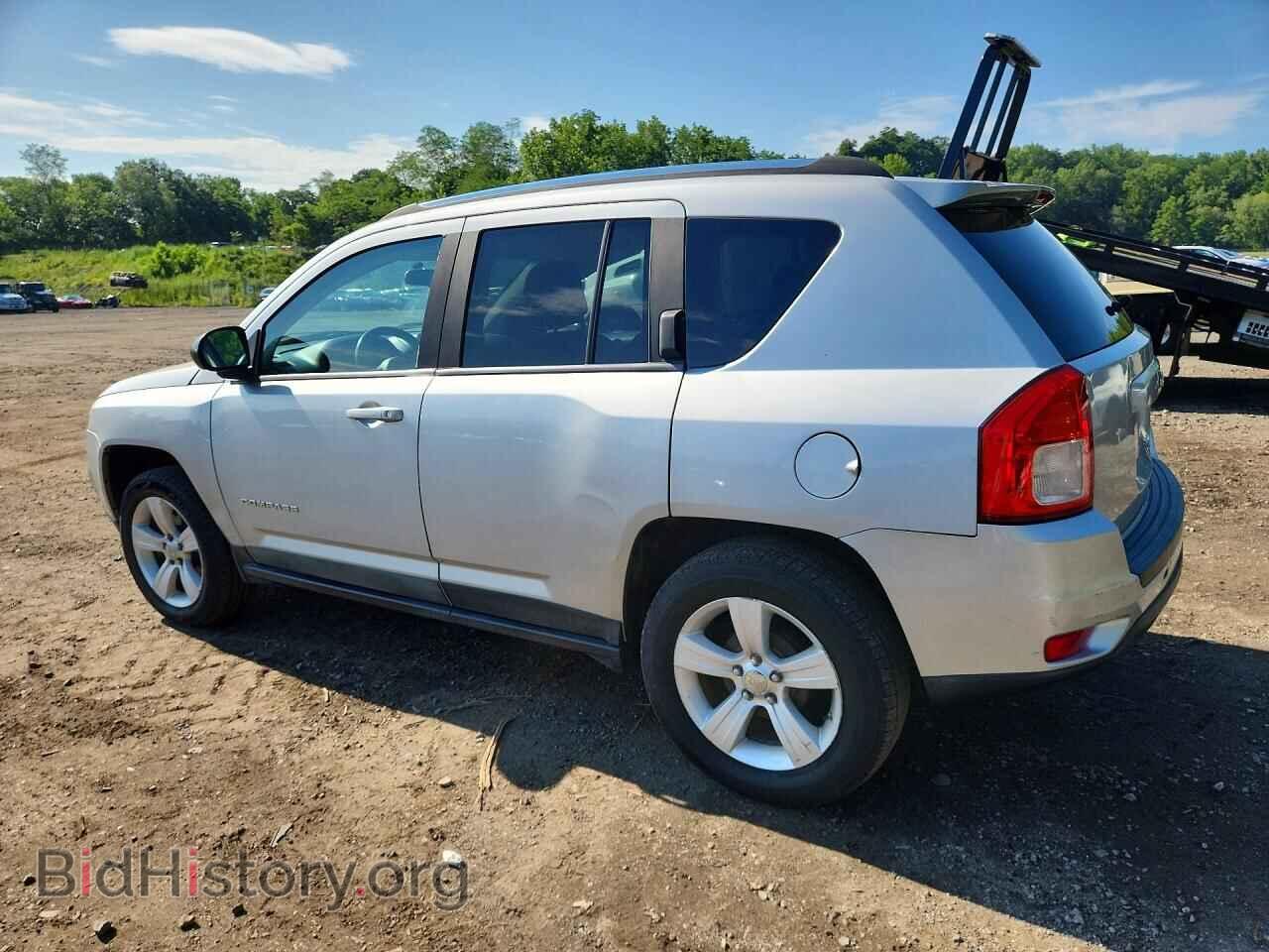 2011 JEEP COMPASS - VIN: 1J4NT1FB1BD162124 - Фото 2