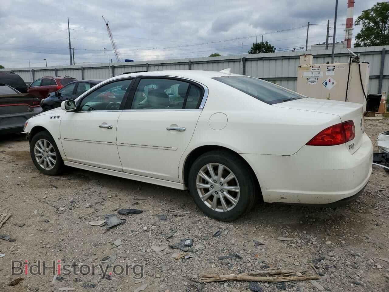 2010 BUICK LUCERNE - VIN: 1G4HC5E13AU100558 - Фото 2